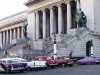 El Capitolio ja vanhat autot