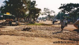 kam-siem-reapin-paakatu-ja-rakennustyot-2001