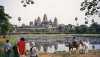 kam-angkor-wat-2001