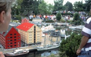tan-legoland_1992
