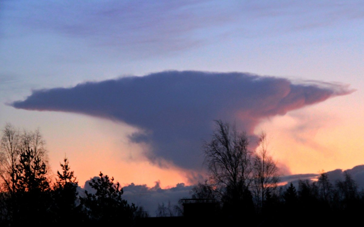5-12-2011 - threatening dawn