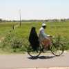 muslim couple travelling the Tanzanian way