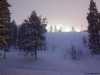 maaliskuinen-lumipyry-illalla