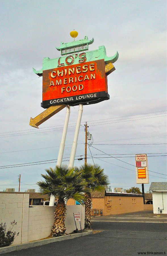 Route 66 neon sign in Kingman